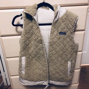 NWT Patagonia Los Gatos Hooded Vest - medium